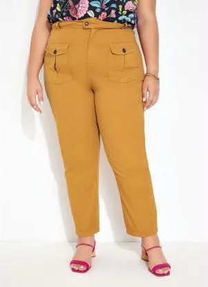 Marguerite - Calça Caramelo com Bolsos Cargo Plus Size - MARGUERITE
