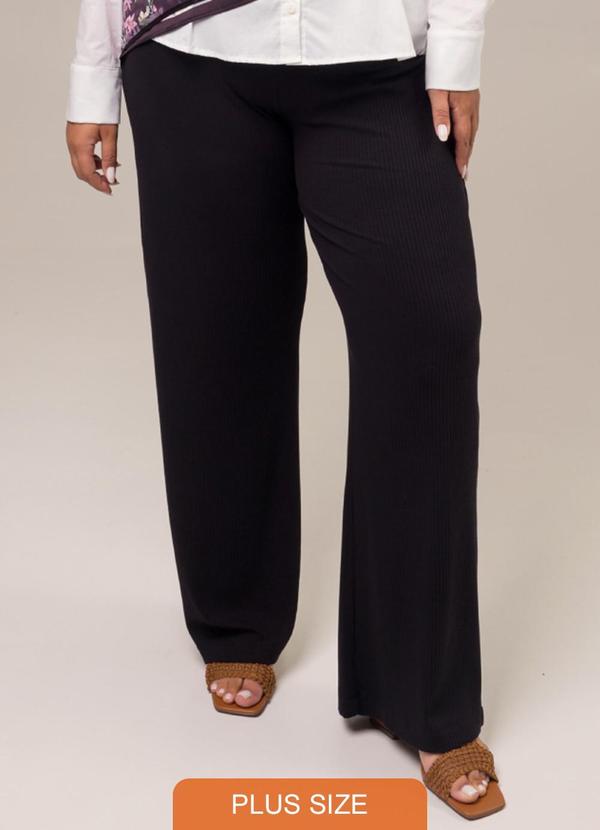 Cess - Calça Reta Plus Size Diana Canelada Preto 4