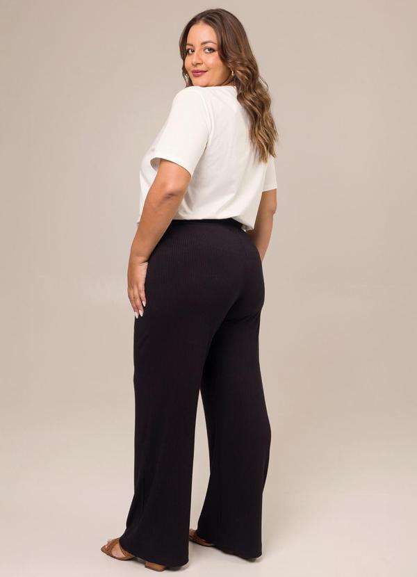 Cess - Calça Reta Plus Size Diana Canelada Preto 7