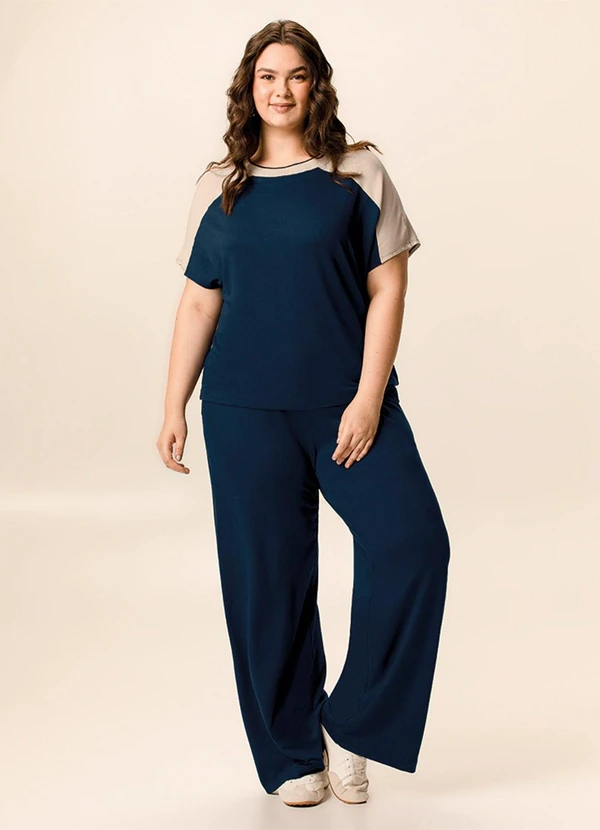 Malwee - Calça Wide Leg em Moletinho Azul Marinho