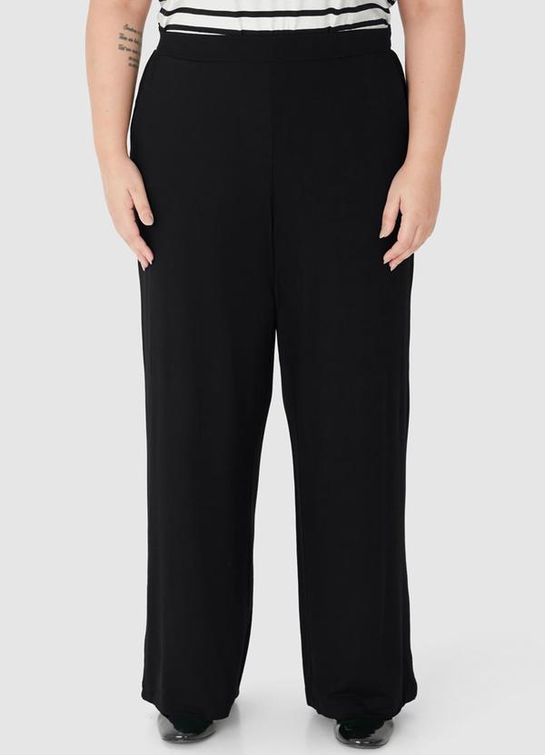 Malwee - Calça Wide Leg em Moletinho Plus Preto