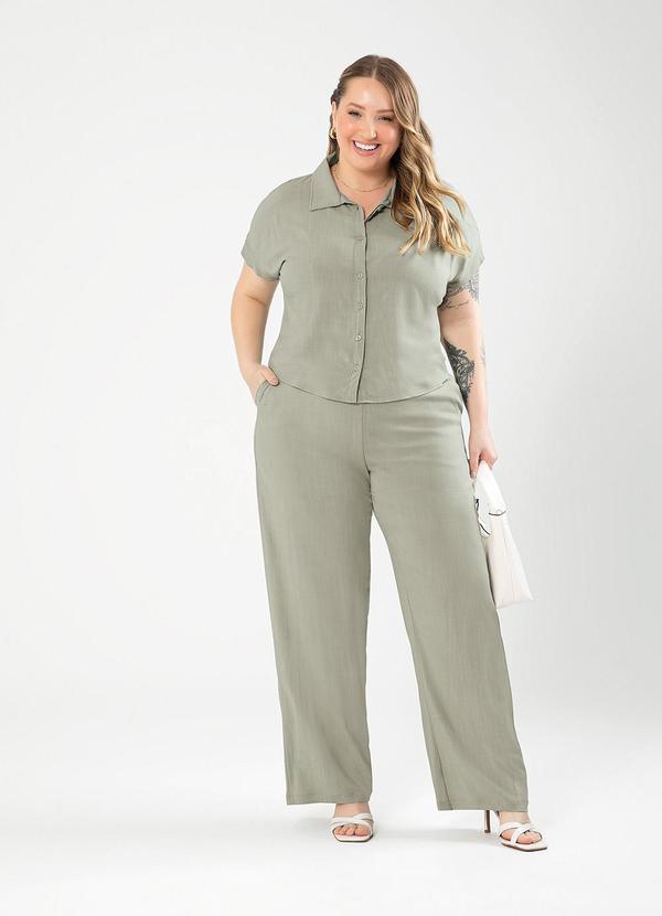 Cativa - Calça Plus Size Reta em Viscose Verde 2