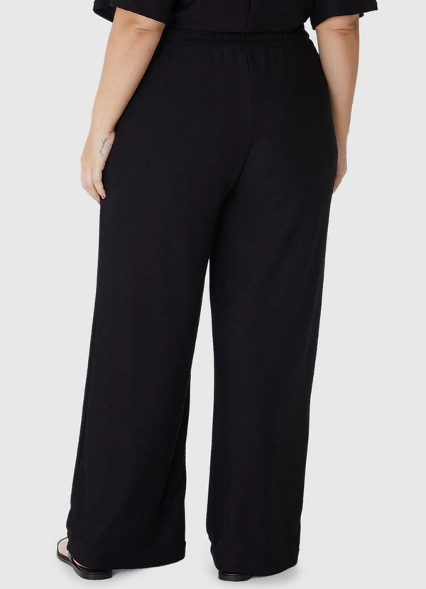 Malwee - Calça Reta Texturizada PlusPreto 2