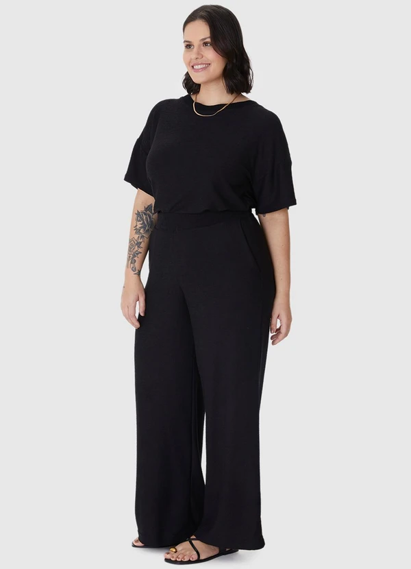 Malwee - Calça Reta Texturizada PlusPreto 3