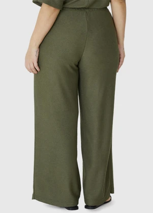 Malwee - Calça Reta Texturizada PlusVerde Militar - MALWEE