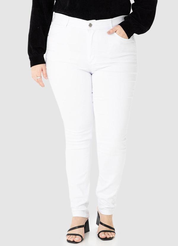 Malwee - Calça Branca Skinny em Sarja Flex Plus
