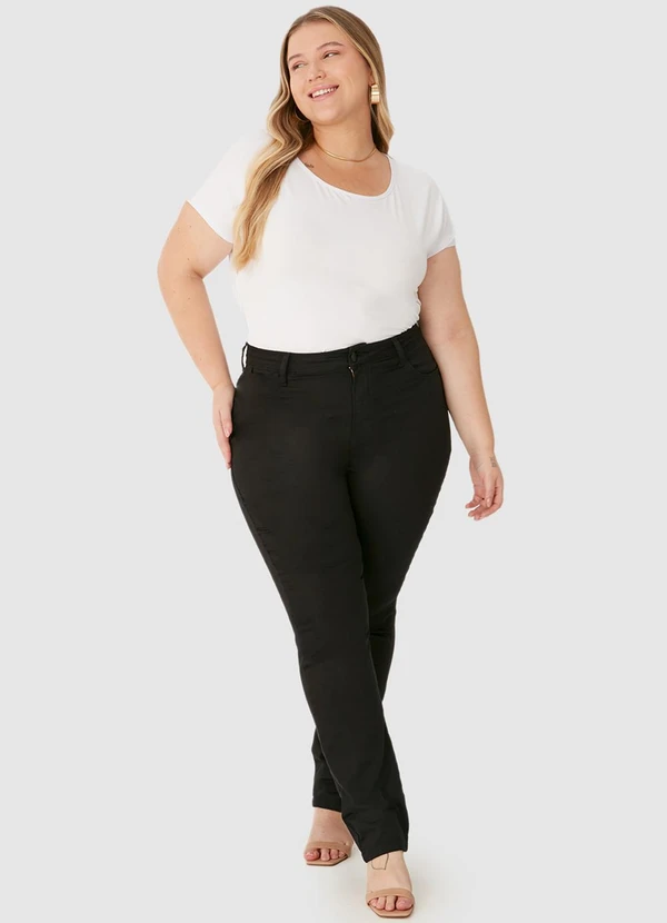 Malwee - Calça Skinny em Sarja PlusPreto 4