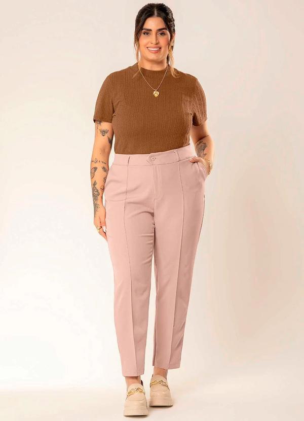 Cativa - Calça Feminina Plus Size de Alfaiataria Bege 3