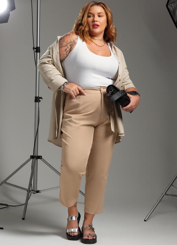 Cativa - Camisa Manga Longa Plus Size Bege 2