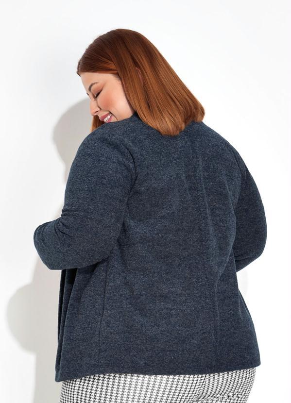 Marguerite - Cardigan Marinho em Buclê Plus Size 3