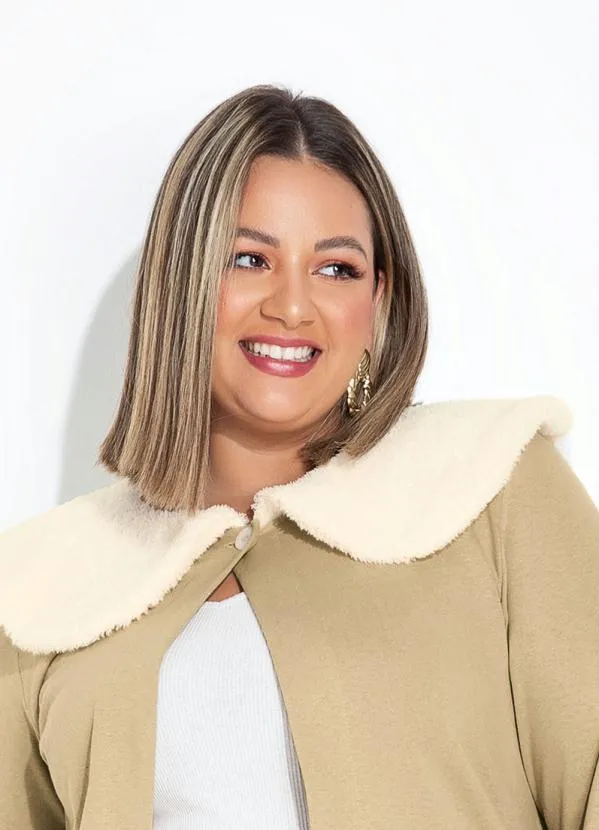 Marguerite - Casaco Bege com Pelo Sintético Plus Size 3