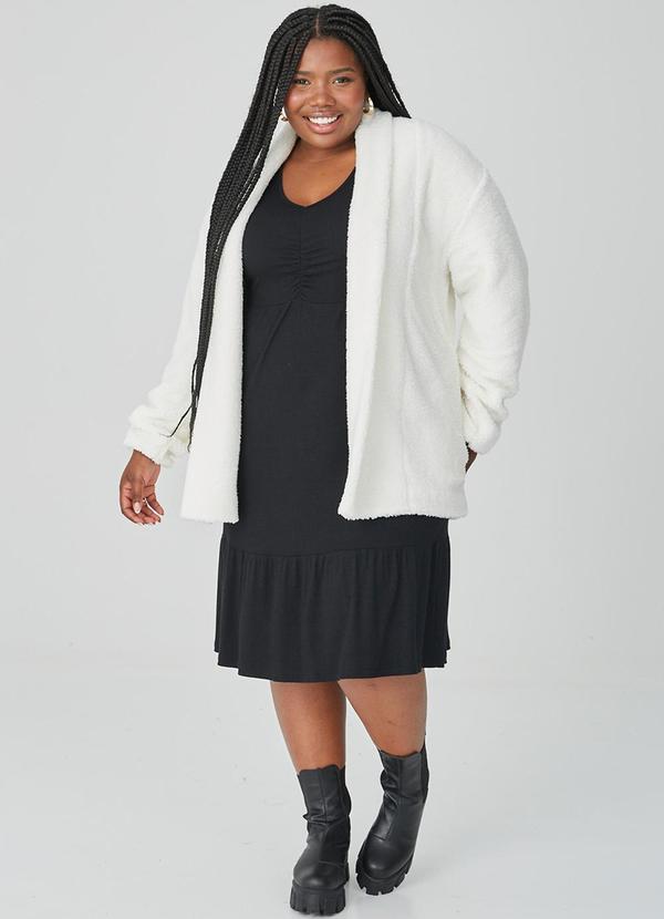 Malwee - Casaco Feminino em Pelúcia Plus Bege 2