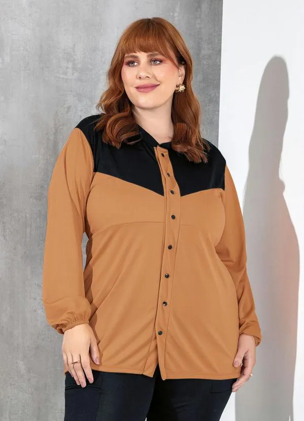 Marguerite - Casaco Marrom Acinturado com Recorte Plus Size