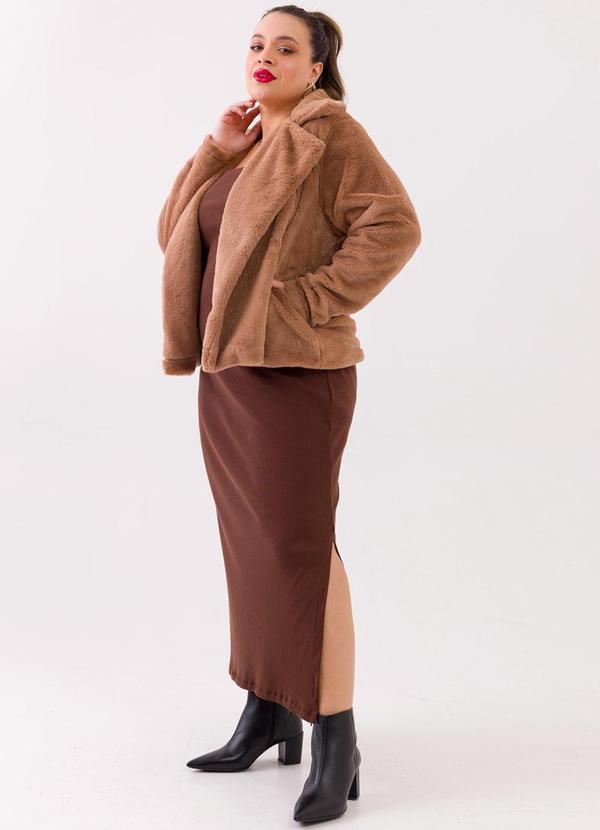 Cess - Casaco Plus Size Alícia Pelos Marrom 3