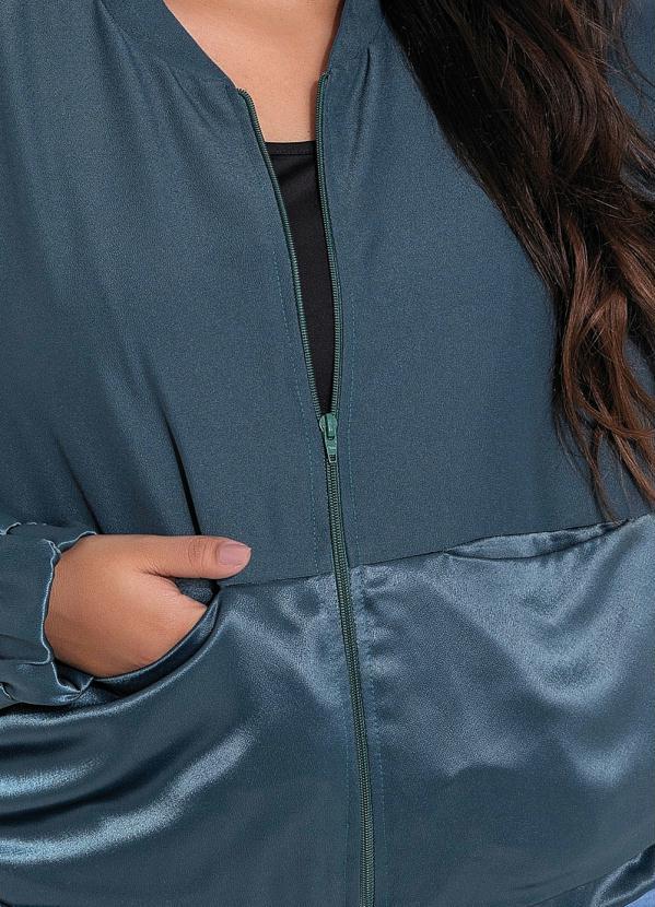 Outlet - Casaco Plus Size Verde com Bolsos 3