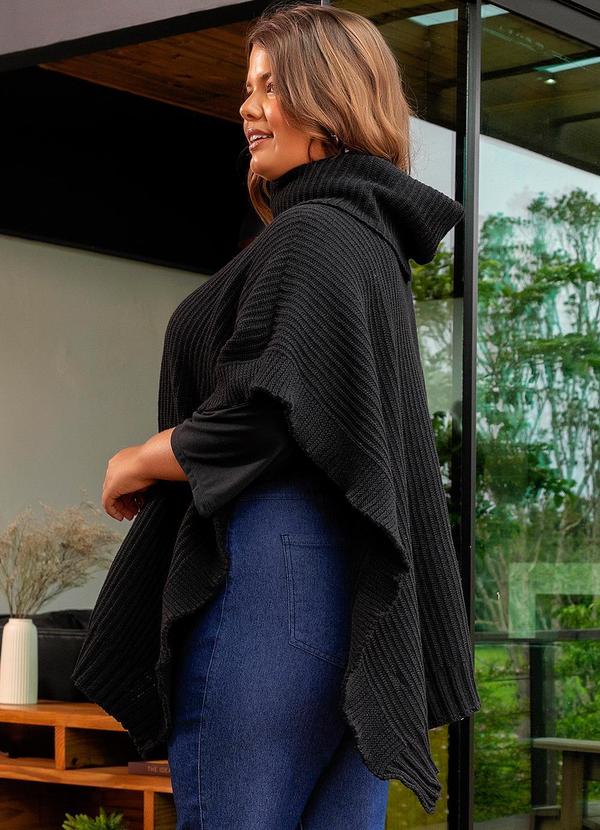 Marguerite - Poncho Preto em Tricô 6