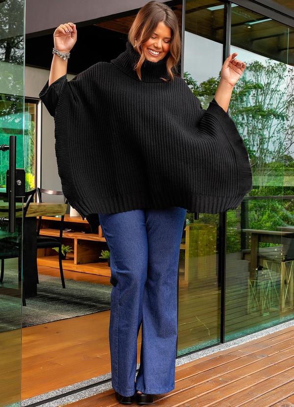 Marguerite - Poncho Preto em Tricô 7