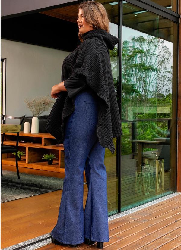 Marguerite - Poncho Preto em Tricô 8