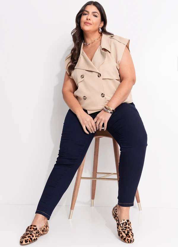 Marguerite - Casaco Bege em Crepe Plano 11