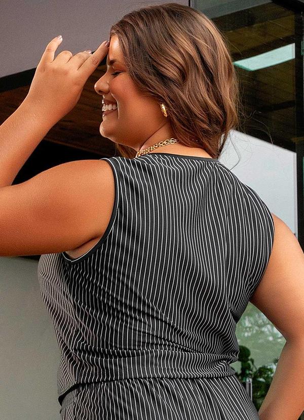 Marguerite - Colete Listrado Preto e Branco Risca de Giz 6