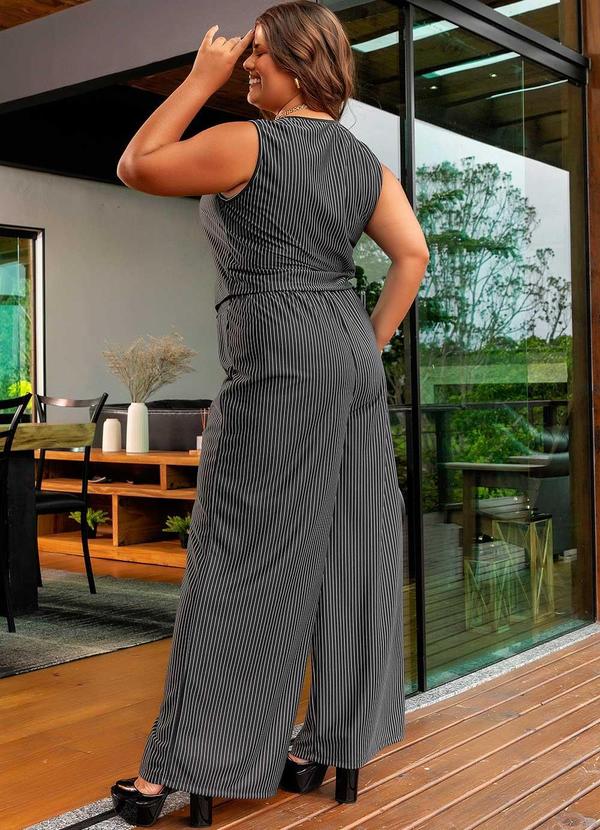 Marguerite - Colete Listrado Preto e Branco Risca de Giz 8