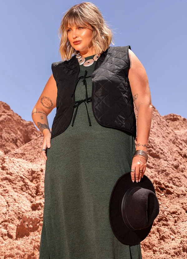 Marguerite - Colete Preto em Malha Matelassê 11