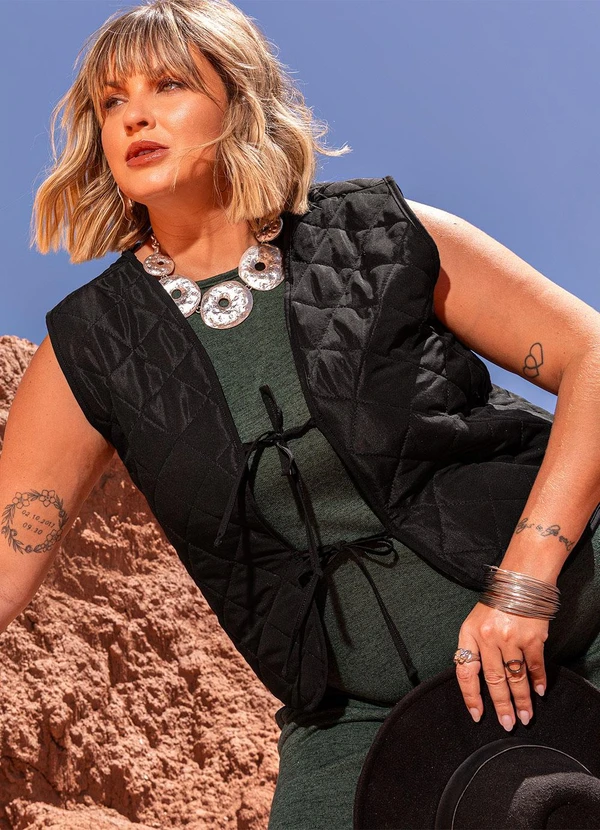 Marguerite - Colete Preto em Malha Matelassê