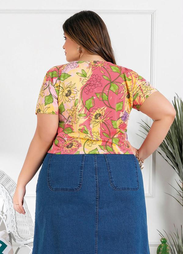 Outlet - Blusa Plus Size Floral Mangas Curtas 4