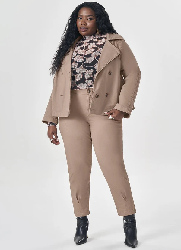 Lisamour - Jaqueta Curta Alfaiatada com Botões Bege 2