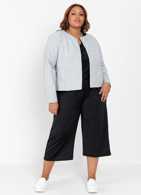 Outlet - Jaqueta Ecológica Plus Size Cinza com Bolsos 3