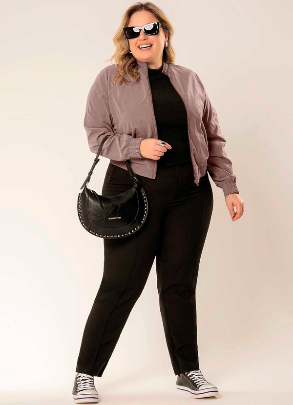 Cativa - Jaqueta Feminina Plus Comfy e Estilosa Marrom 4