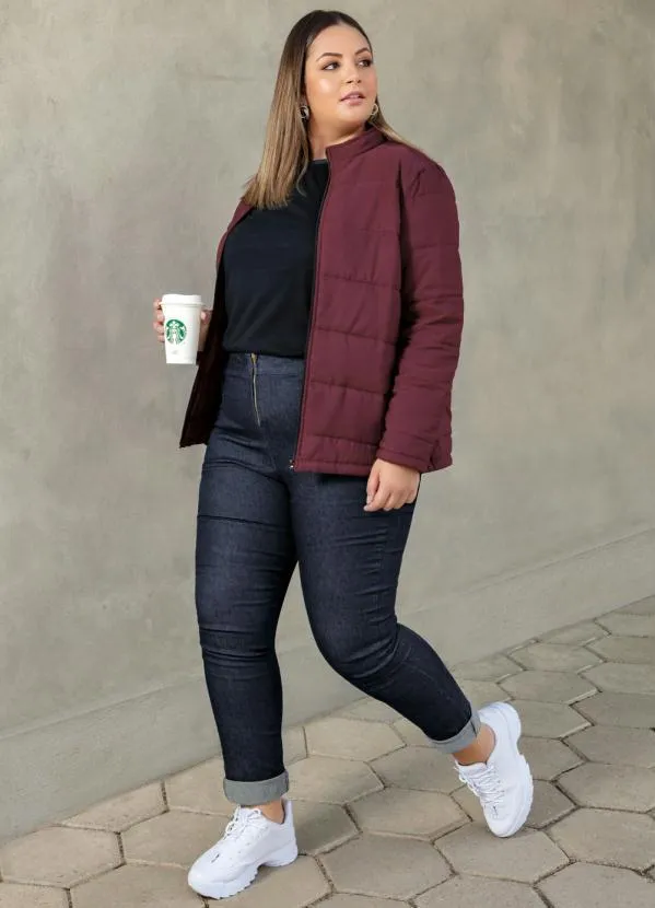Marguerite - Jaqueta Puffer Bordô Plus Size com Zíper 9