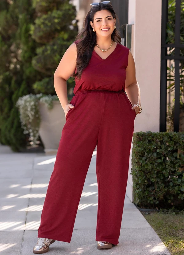 Marguerite - Macacão Bordô em Malha Anarruga