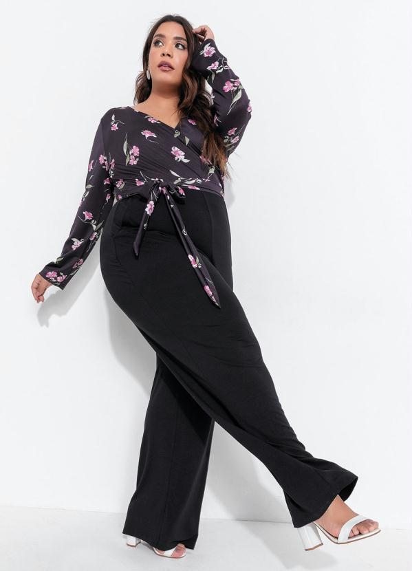 Queima Estoque - Macacão Plus Size Floral Dark com Bolsos 2