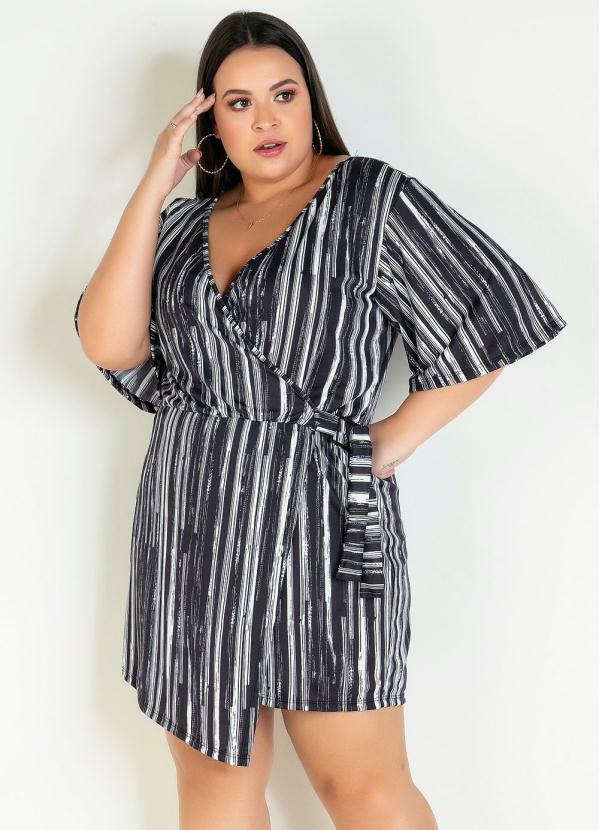 Marguerite - Macaquinho Listrado Preto Short Saia Plus Size