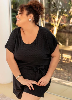 Marguerite - Macaquinho Preto em Malha Colméia - MARGUERITE