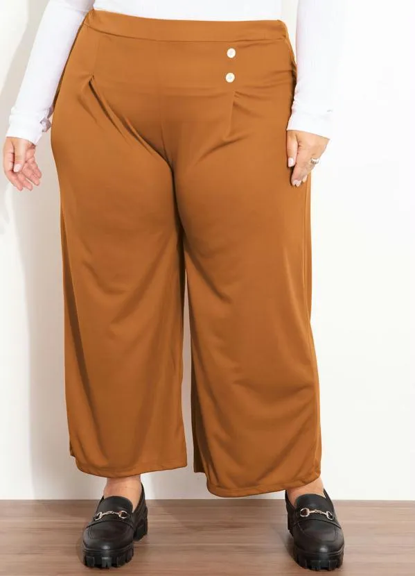Marguerite - Calça Caramelo com Botões e Pregas Plus Size