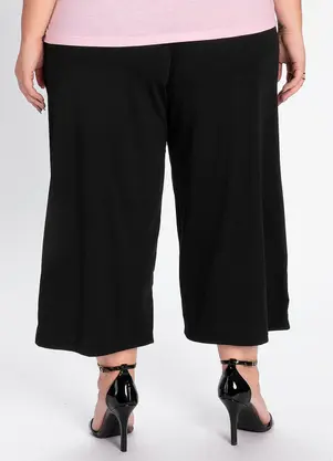 Marguerite - Calça Pantacourt Preta com Bolsos Plus Size - MARGUERITE