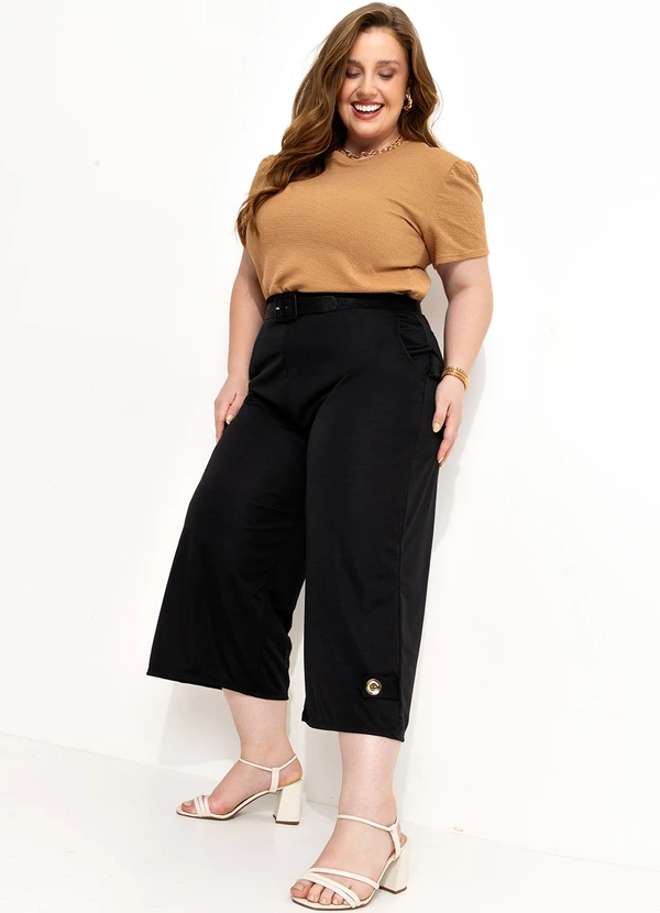 Marguerite - Calça Preta Cropped com Botão 8