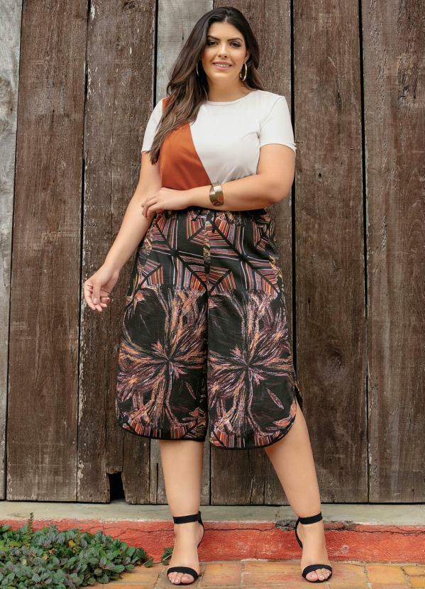 Marguerite - Pantacourt com Fendas Abstrata Plus Size 8