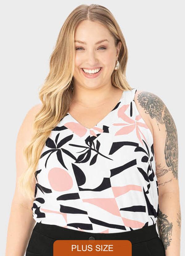 Malwee Plus - Blusa Branca Evasê Tropical em Viscolinho