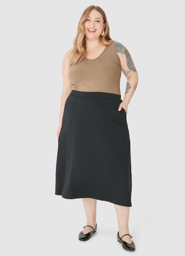 Malwee - Blusa Canelada Decote V Plus Bege