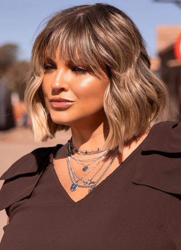 Marguerite - Blusa Marrom em Crepe Plano com Laço 12