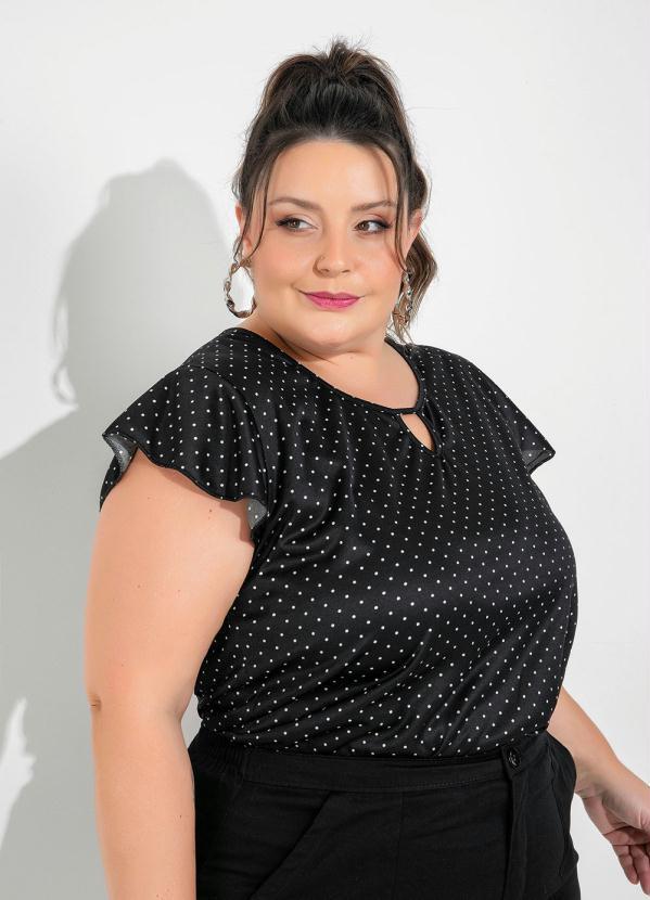 Marguerite - Blusa Poá Preta com Babado nas Cavas Plus Size