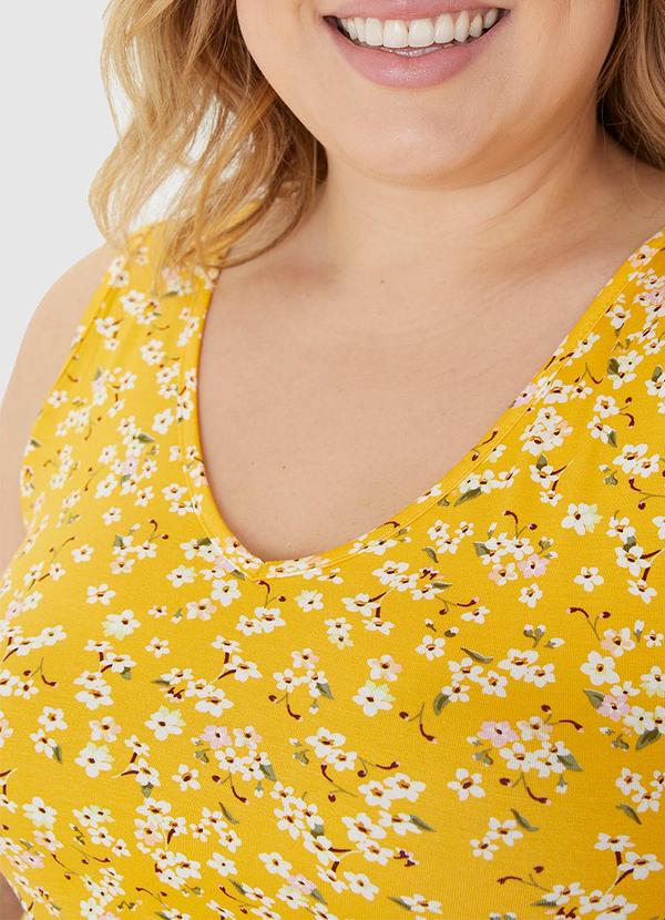 Malwee - Regata Decote V Alça Larga em Viscose Amarelo 5