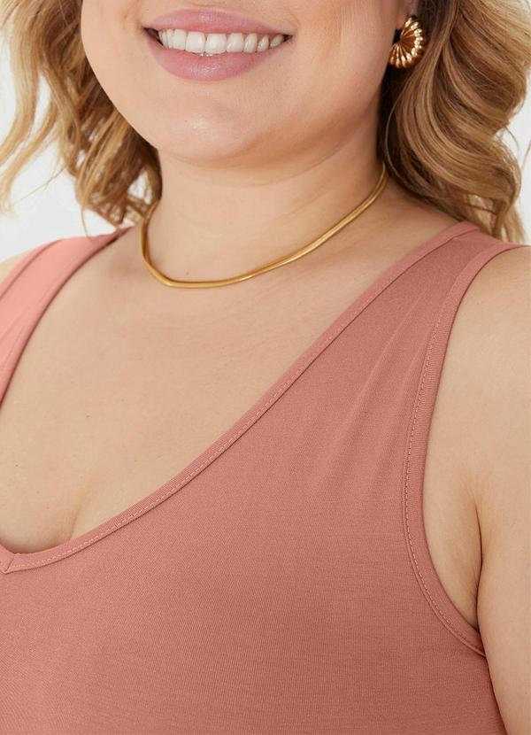 Malwee - Regata Decote V Alça Larga em Viscose Marrom 5