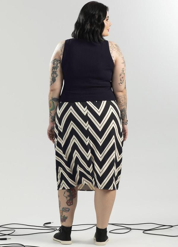 Cativa - Regata Feminina Básica em Canelado Preto 4