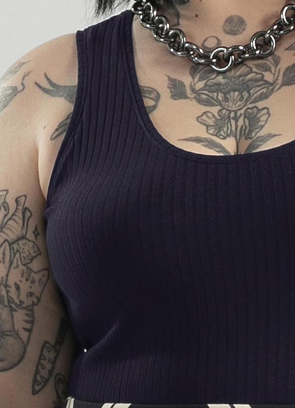 Cativa - Regata Feminina Básica em Canelado Preto 5