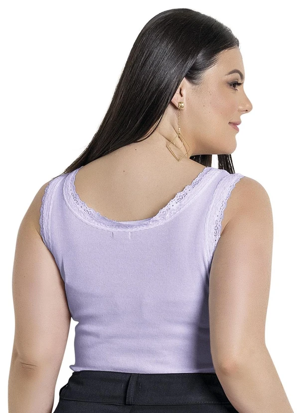 Marguerite - Regata Lilás Detalhe Renda Plus Size 2