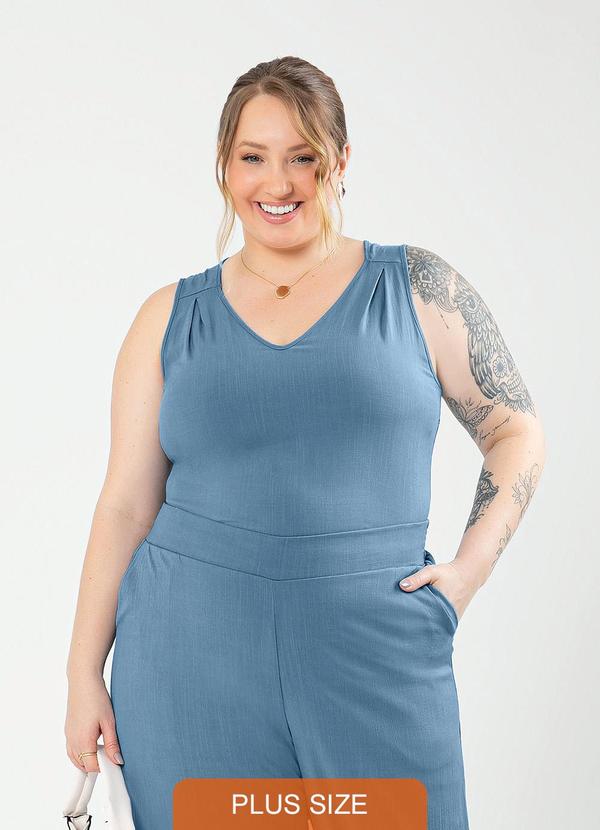 Cativa - Regata Plus Size Decote V em Viscose Azul 3